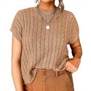 NEW FASHIONWORKS crew neck cable knit short sleeve sweater in light french beige